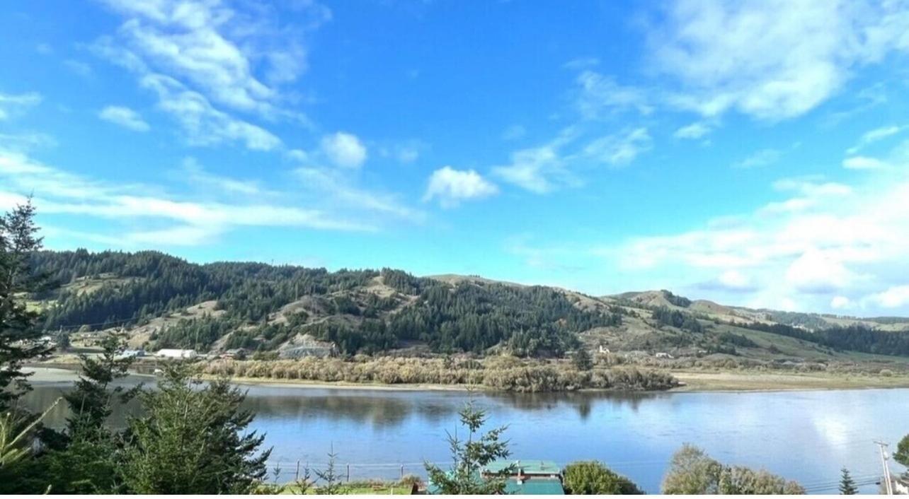 Rogue River Landing Resort Gold Beach Eksteriør billede